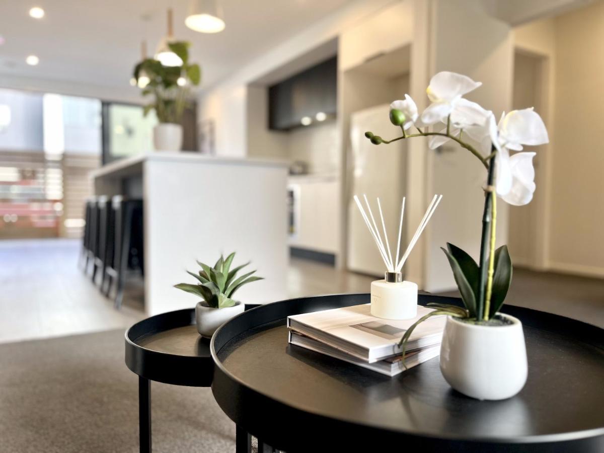 Modern & Central City - By Kosh Bnb Hamilton Extérieur photo