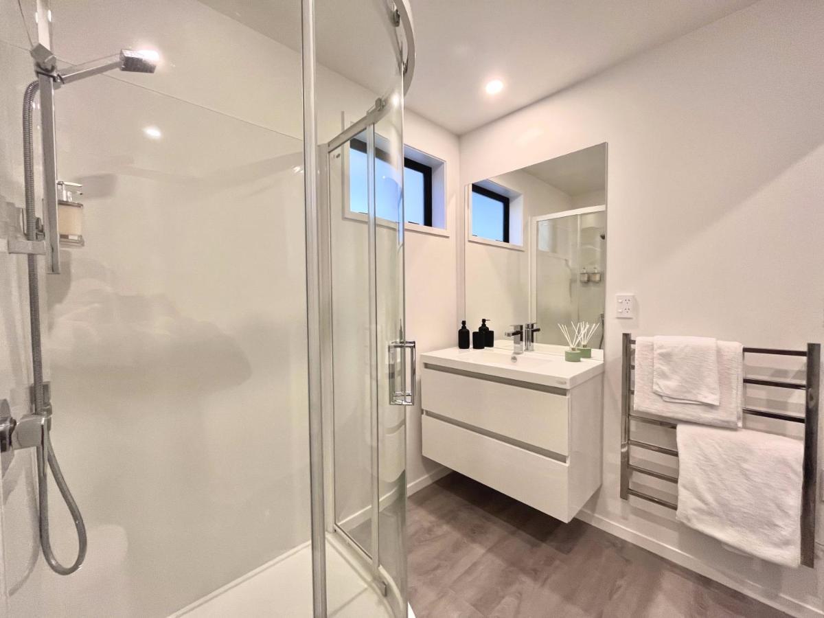Modern & Central City - By Kosh Bnb Hamilton Extérieur photo